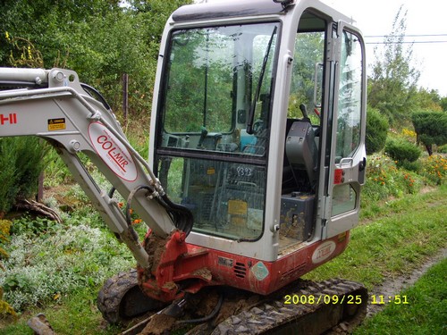 Wynajem minikoparki po niskiej cenie!!! Warto!!!